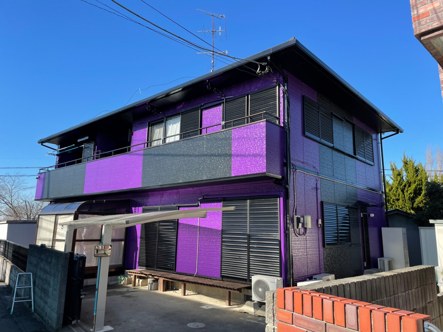 見た目一新！パープル住宅